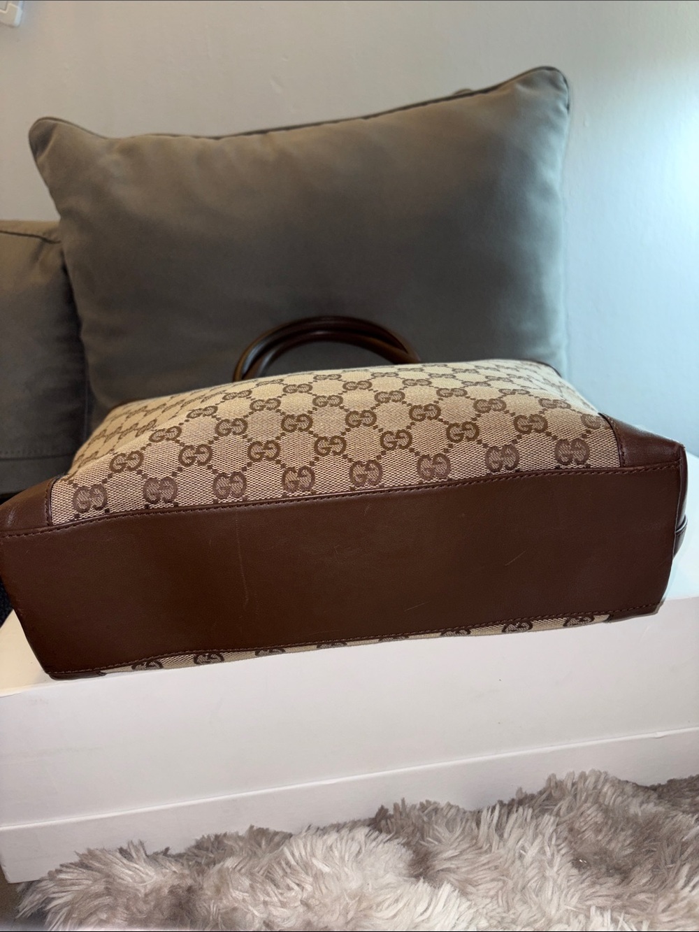 Gucci Beige GG Canvas Tote with Brown Leather Trim - Picture 4 of 12